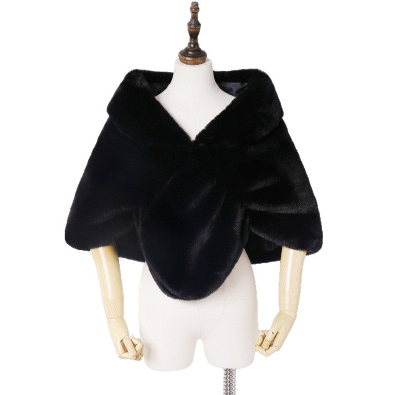Women Elegant Faux Fur Stole in Capelet Cut Fashion Glam