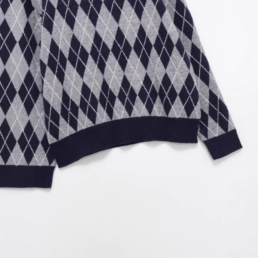 Women's Argyle V-Neck Knitted Sweater with Diamond Pattern Fashion Glam