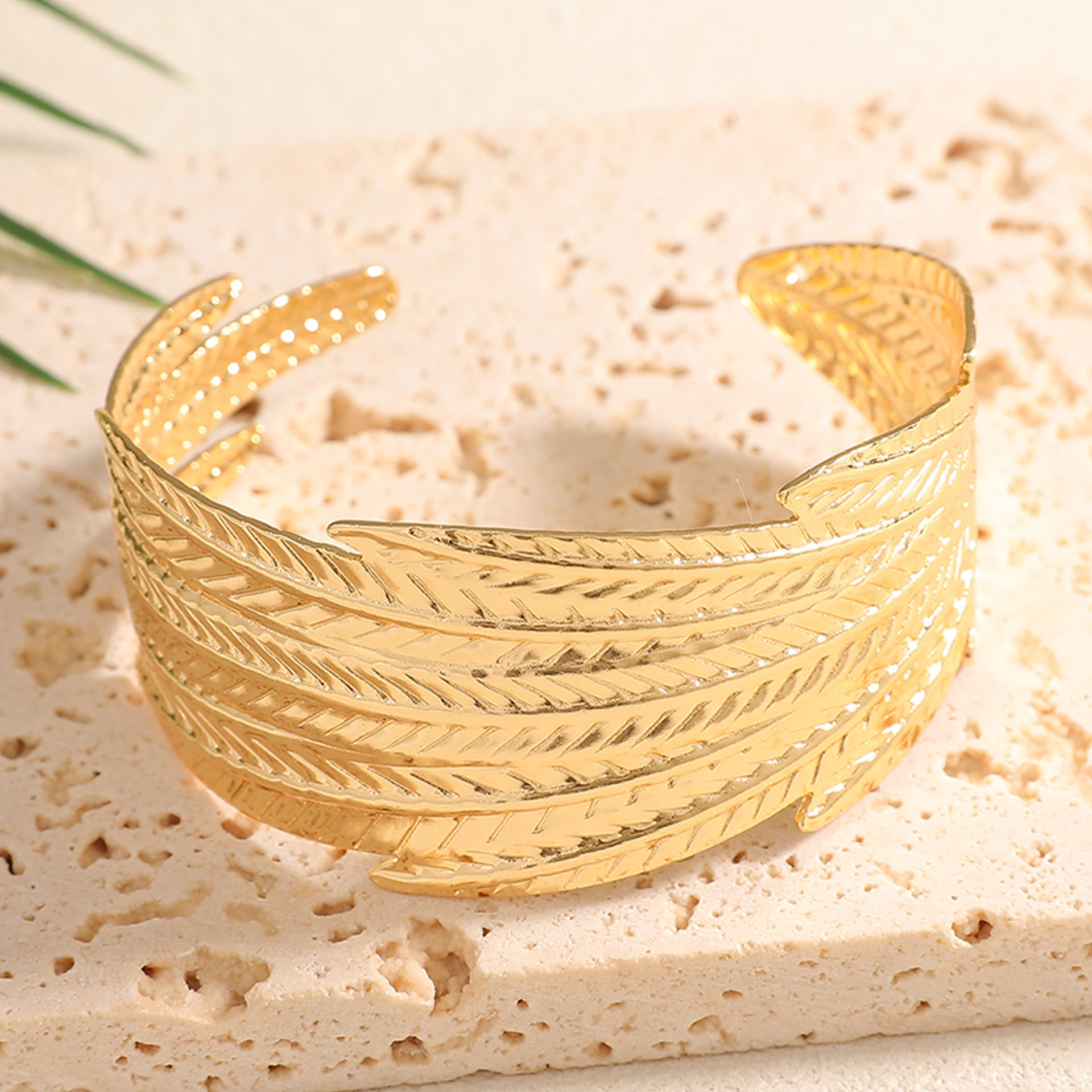 Ladies Open Bangle with Artistic Coral Pattern Fashion Glam