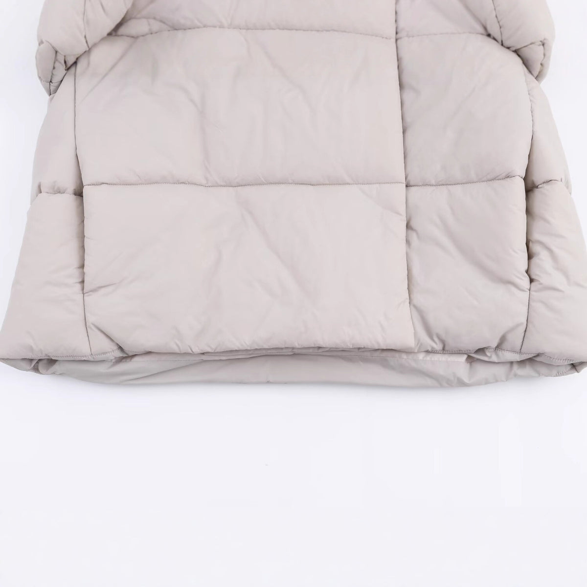 Women short cut oversized quilted jacket with high wrap collar and padded lining Fashion Glam