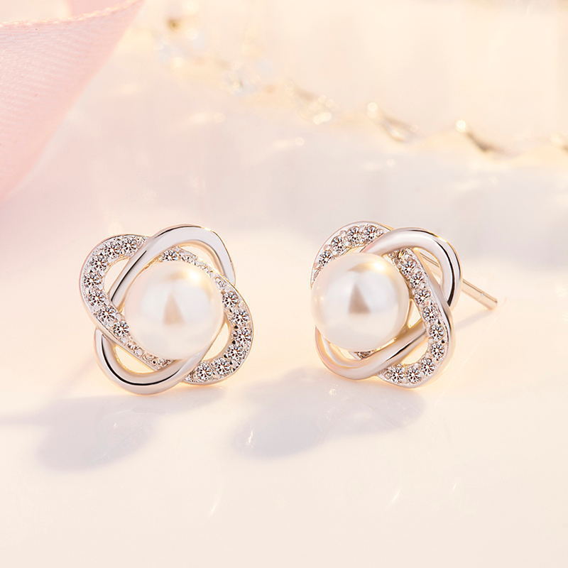 Ladies earrings with artistic pearl design and sparkling zirconia Fashion Glam