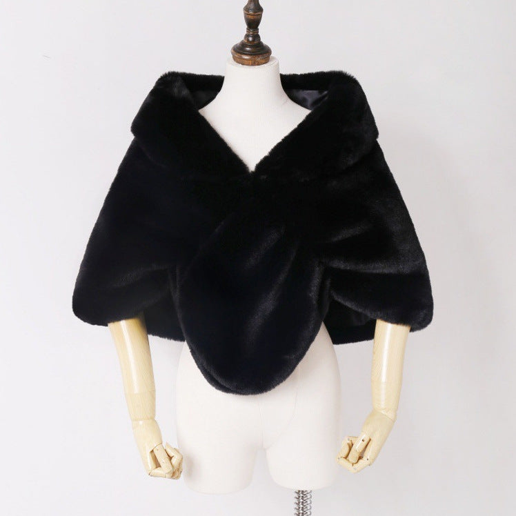 Women Elegant Faux Fur Stole in Capelet Cut Fashion Glam