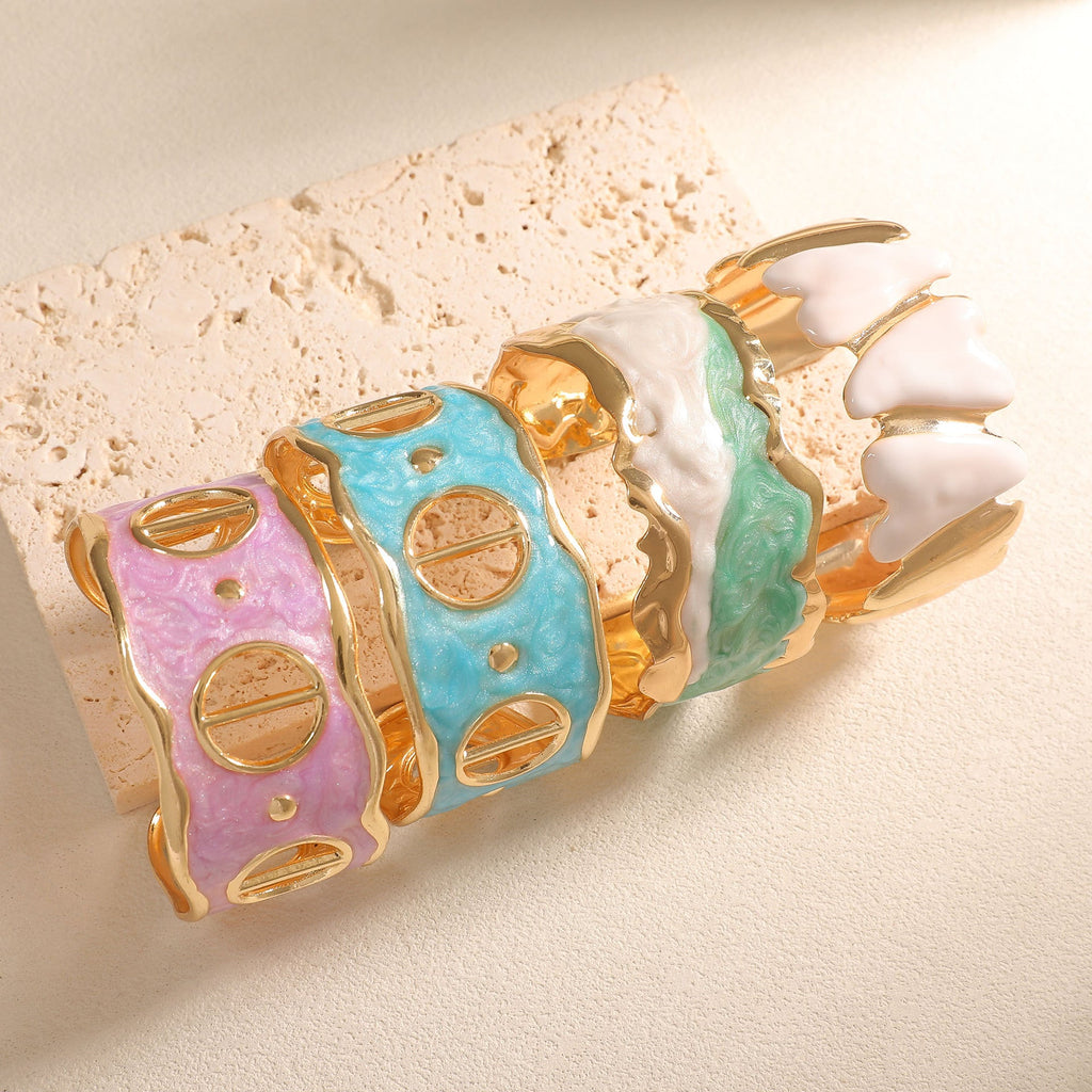 Women Open Cuff Bracelet with Artistic Snake Design Fashion Glam