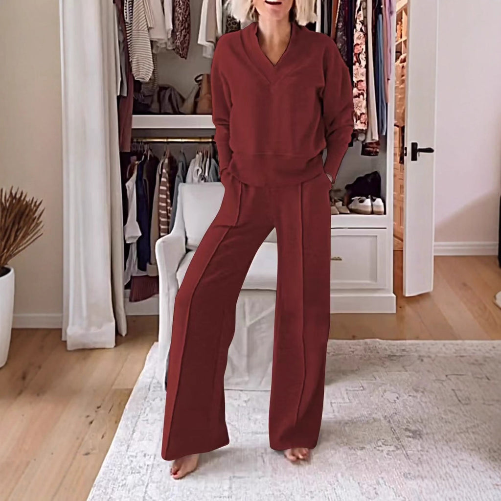 Ladies two-piece lounge set made of soft jersey with V-neck and wide palazzo pants cut Fashion Glam