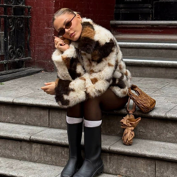 Women's Short Patchwork Faux Fur Jacket with Zipper and Boxy Silhouette Fashion Glam