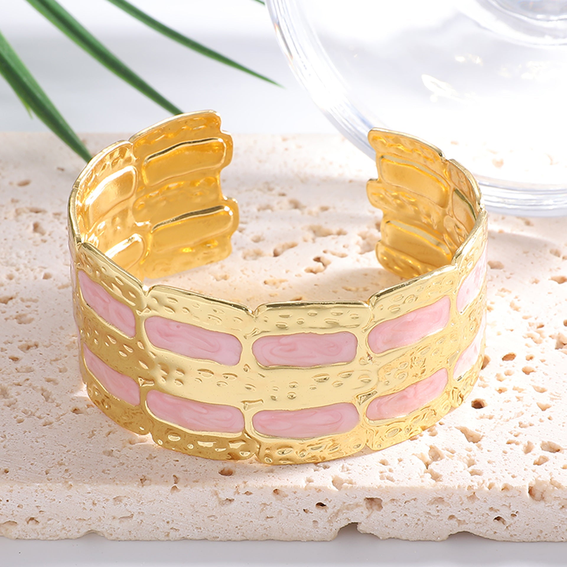 Women's Elegant and Stylish Arm Cuff Fashion Glam