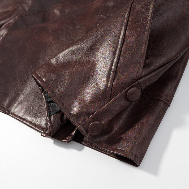 Women's short jacket made of faux leather in a boxy cut with snap button closure Fashion Glam