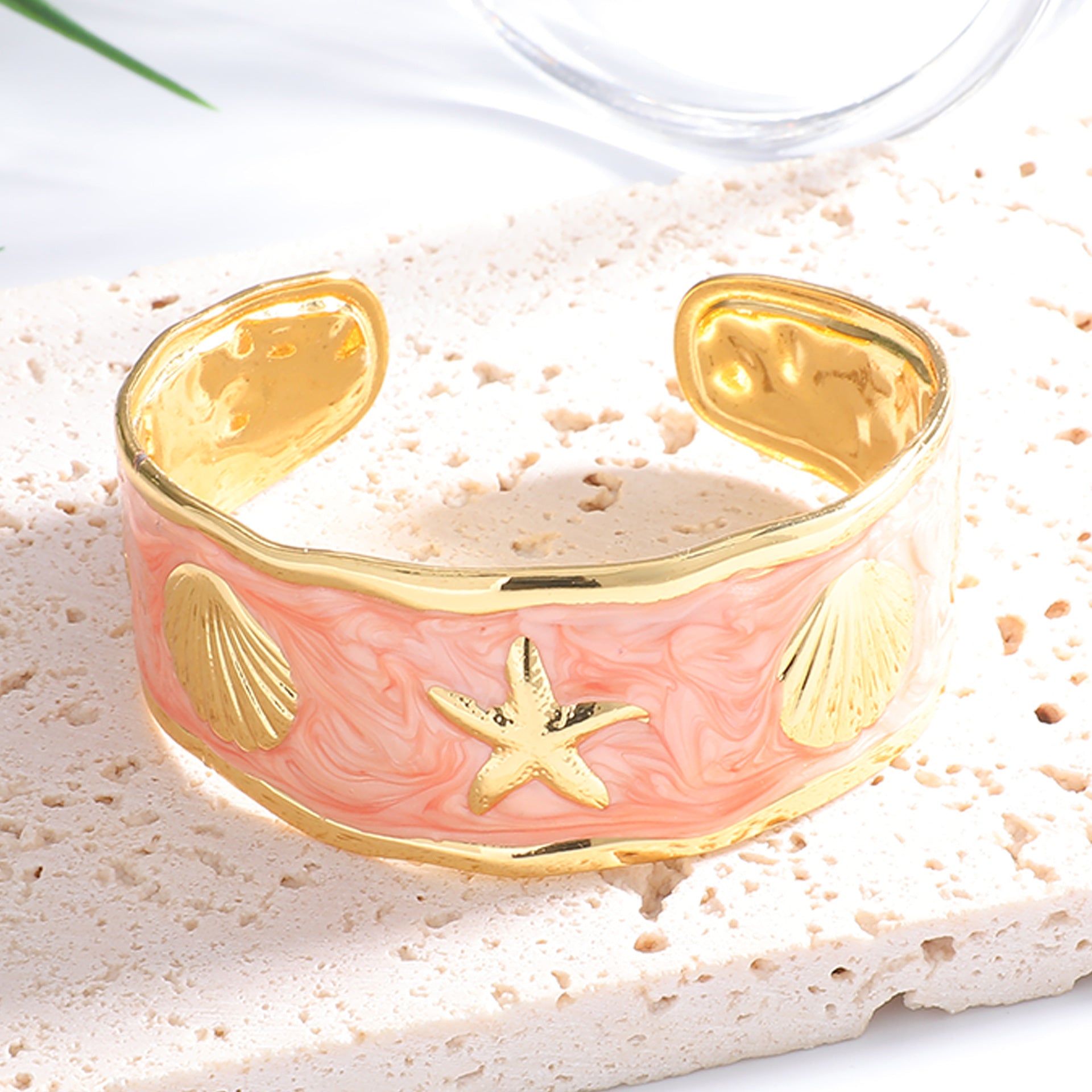 Women's Bangle with Maritime Shell and Starfish Design Fashion Glam