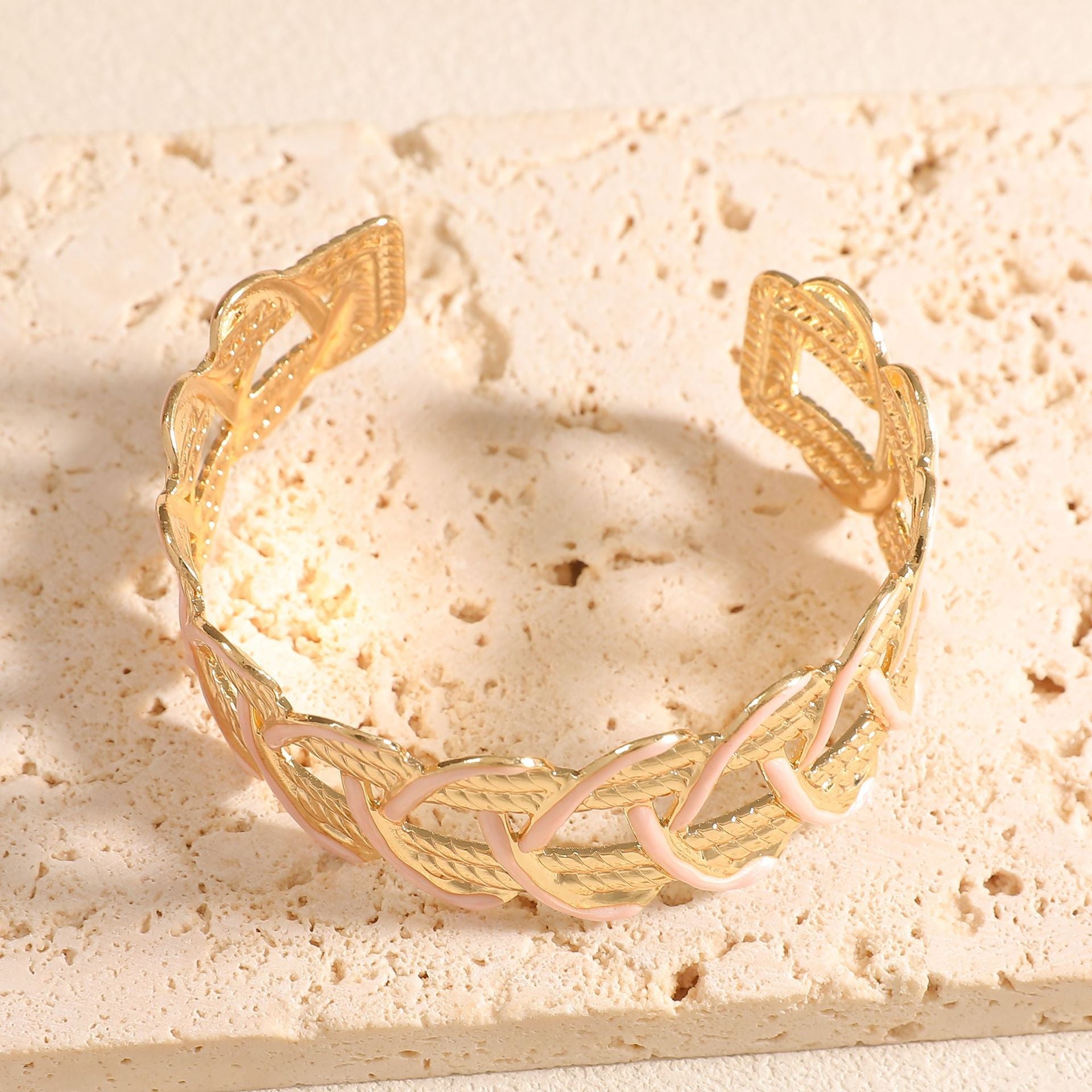 Women Open Bangle with Artistic Braiding Pattern Fashion Glam