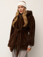 Women's short fitted faux fur coat with hood and tie belt Fashion Glam