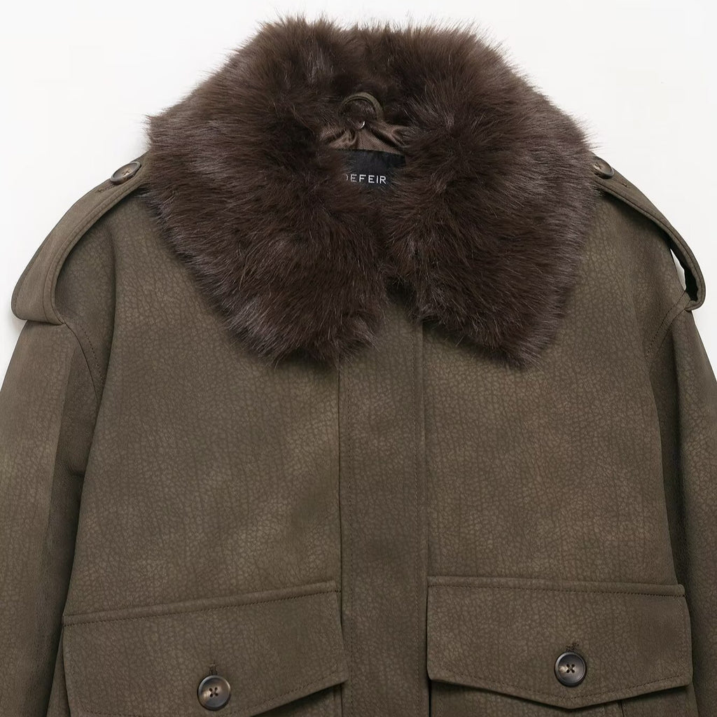 Women's short jacket in pilot bomber style with faux fur shawl collar Fashion Glam