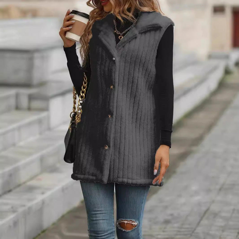 Women's sleeveless quilted vest with teddy lining, shirt collar, and button placket Fashion Glam