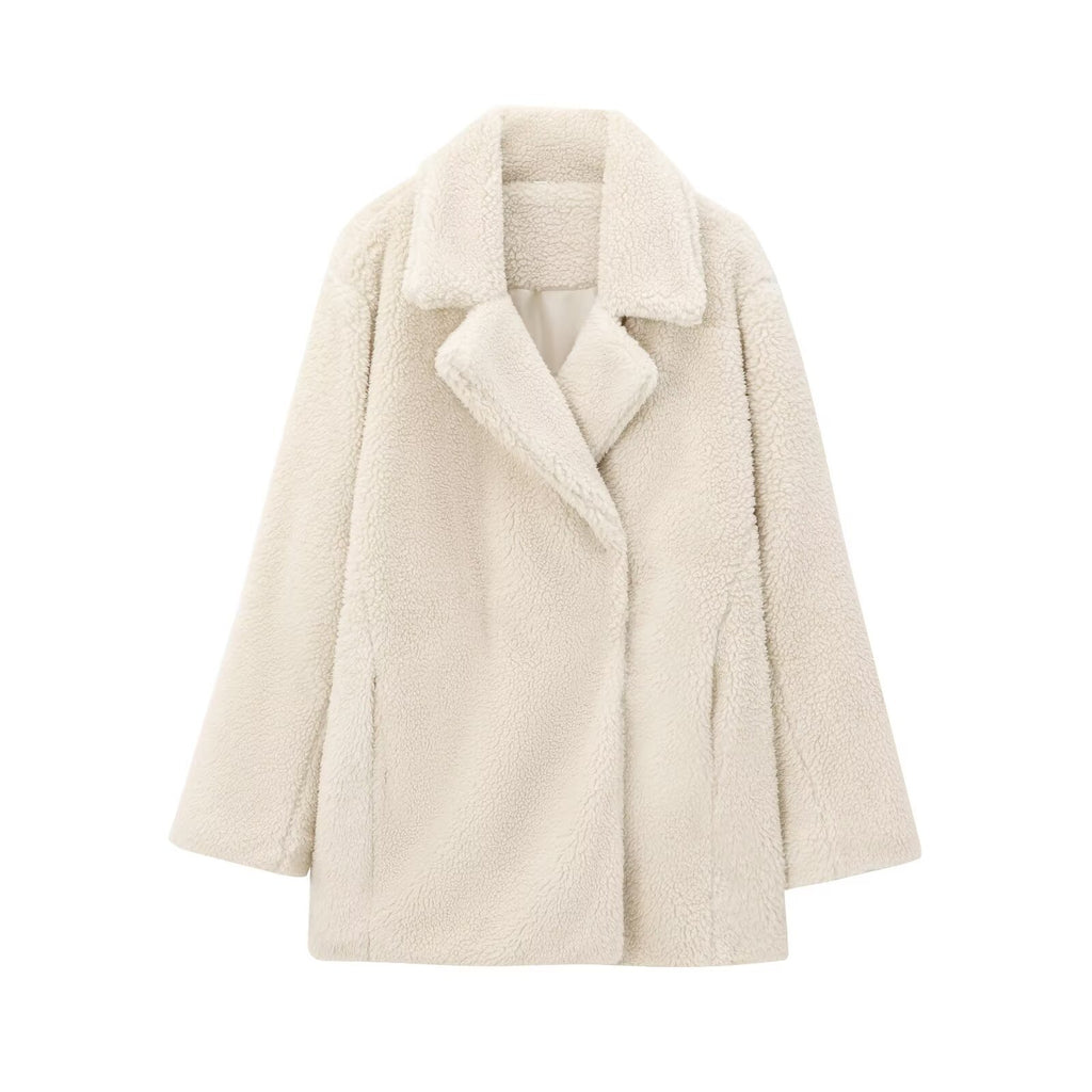 Women's Oversize Teddy Coat made of Faux Fur with Notched Collar and Boxy Silhouette Fashion Glam