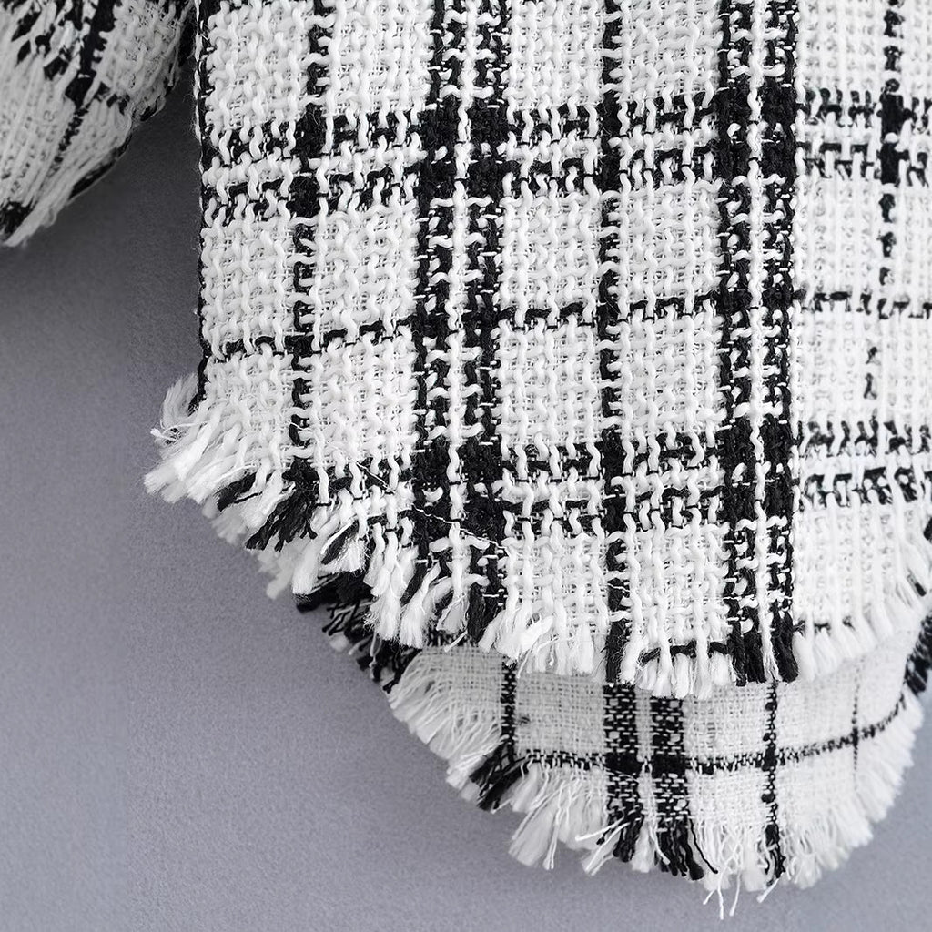 Women's Checked Boucle Shirt Jacket in Oversized Shacket Style with Chest Pockets Fashion Glam