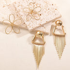 Ladies Hanging Earrings in Artistic Flower Design Fashion Glam