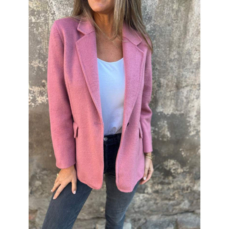 Women's boxy short coat in blazer look made of wool blend with falling lapel Fashion Glam