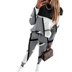 Women’s patterned lounge set made of fine knit with drawstring, raglan sleeves and tapered pants Fashion Glam
