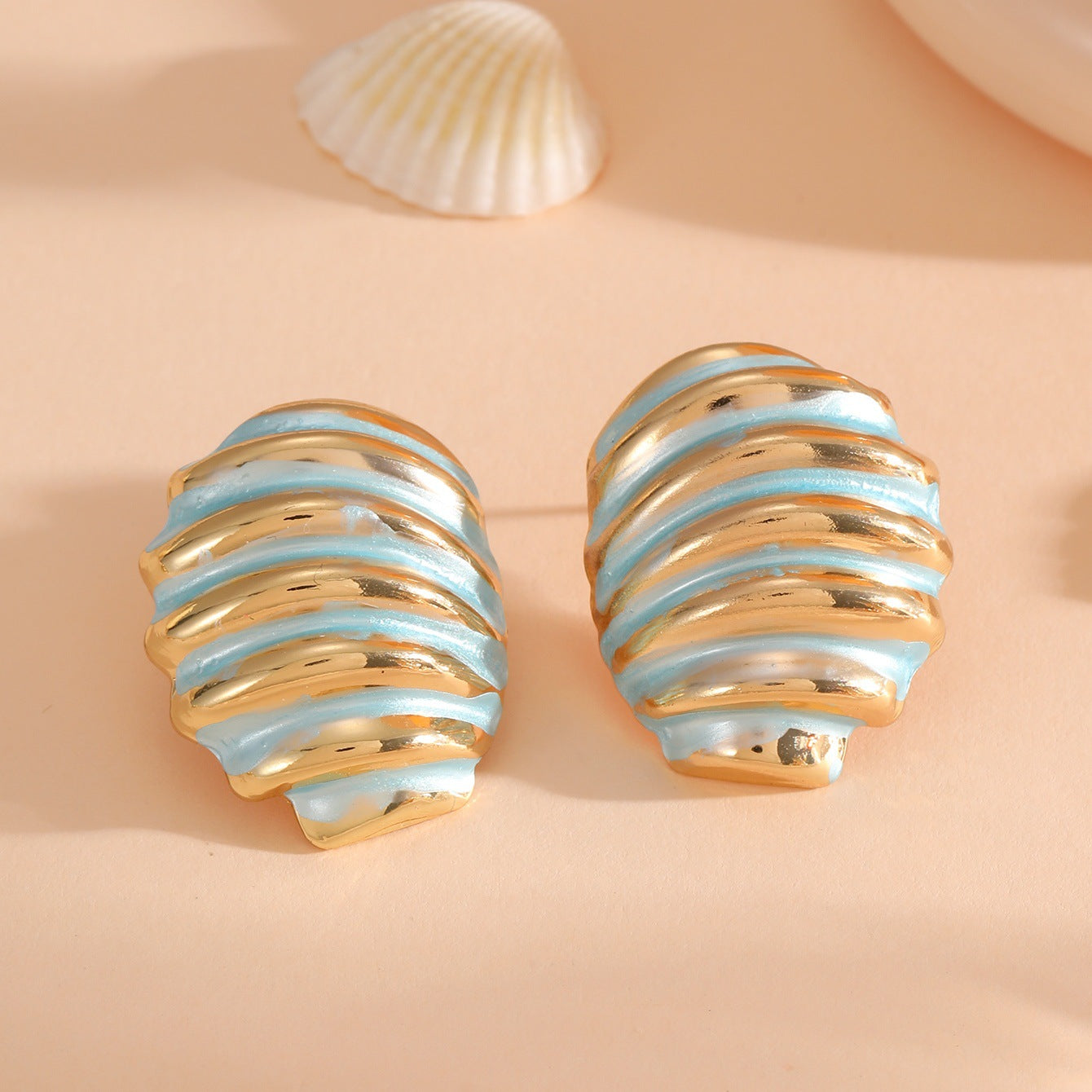 Women's ear clips in maritime shell design Fashion Glam