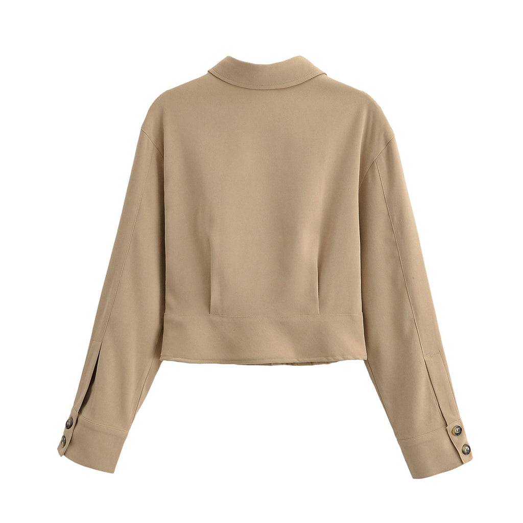 Women's short jacket with shirt collar and figure-flattering darts Fashion Glam