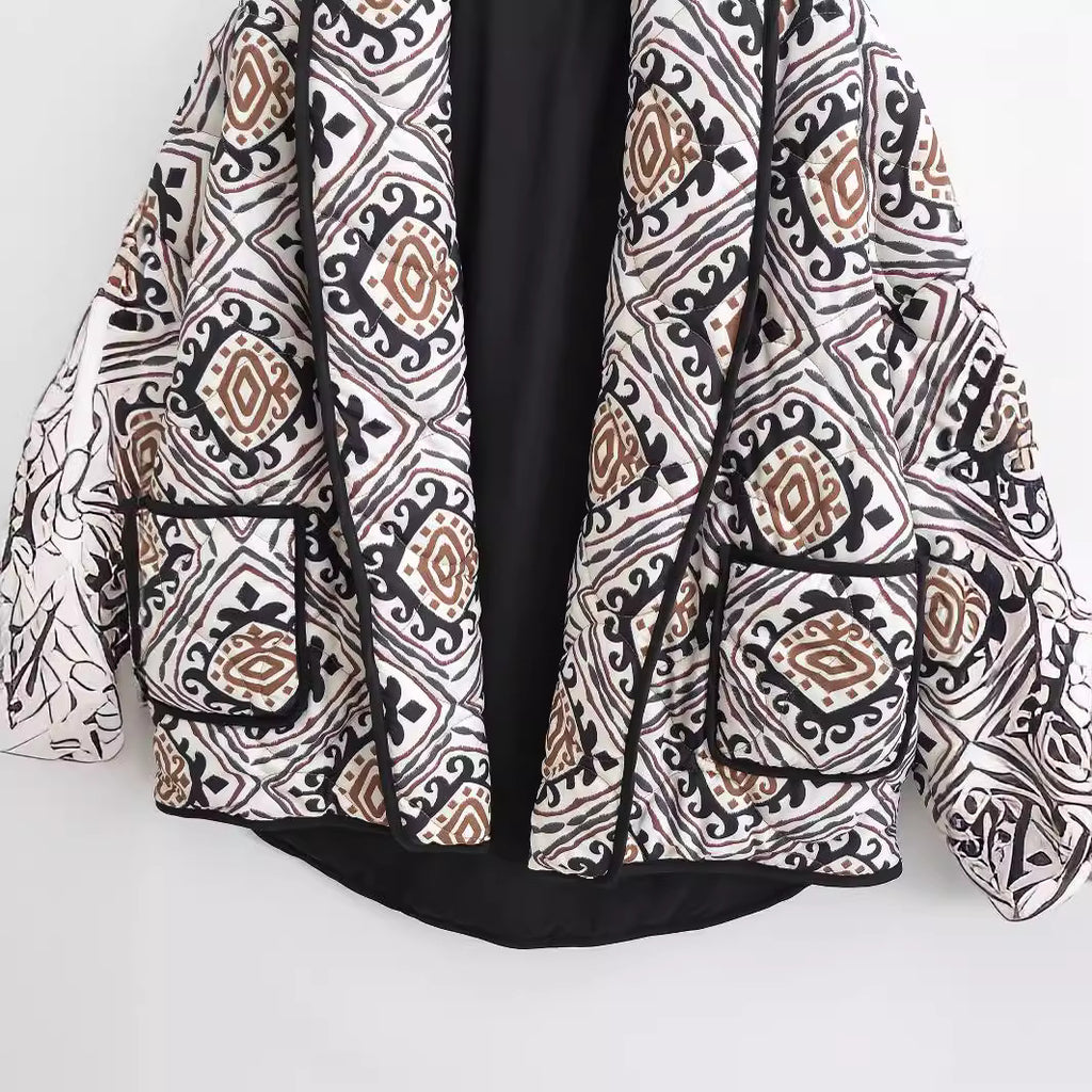 Women's quilted kimono jacket with graphic ethnic print and waist belt Fashion Glam