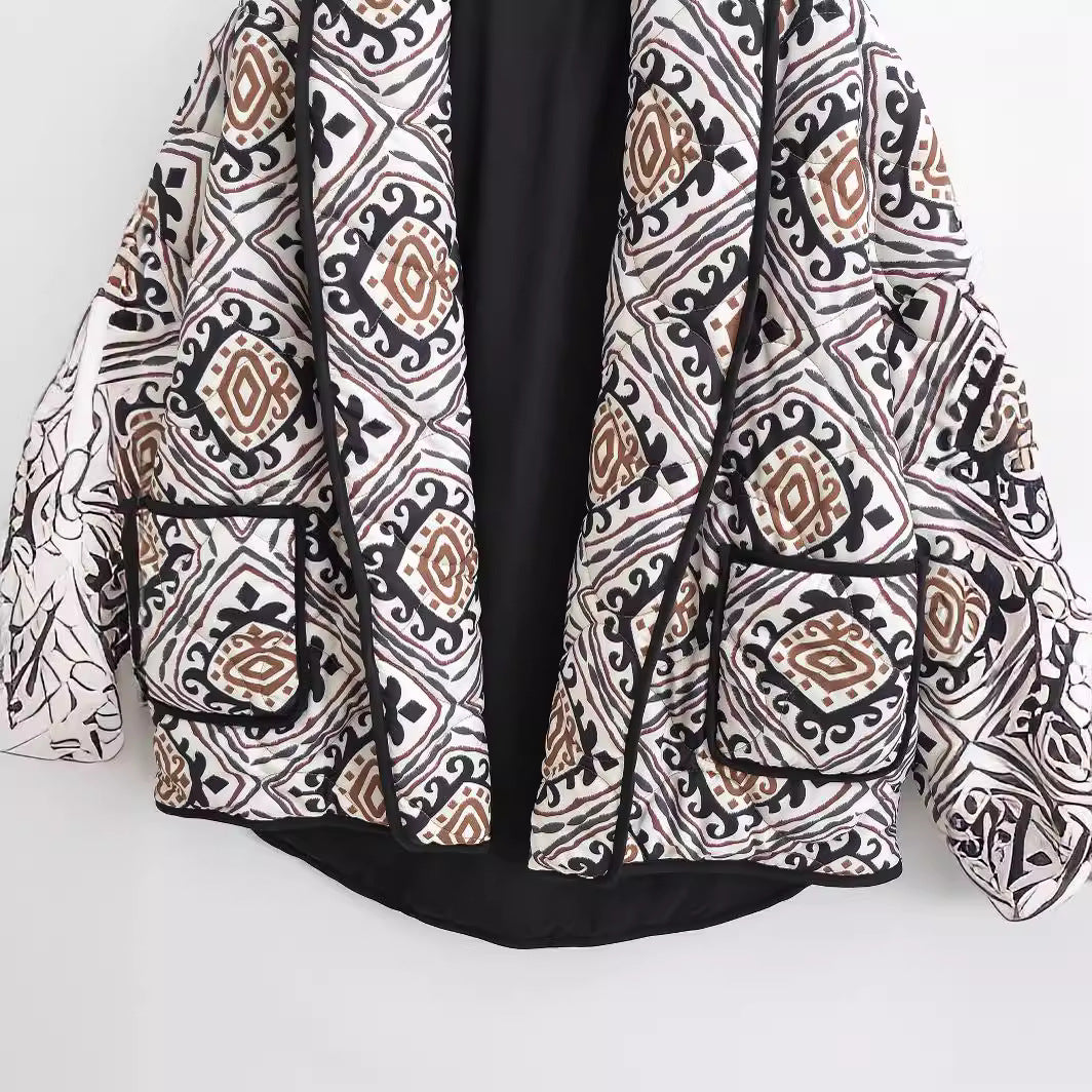 Women's quilted kimono jacket with graphic ethnic print and waist belt Fashion Glam