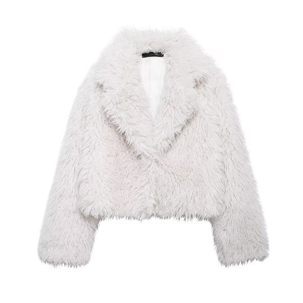 Ladies Short Boxy Plush Jacket in Shaggy Look with Dropped Lapel Fashion Glam