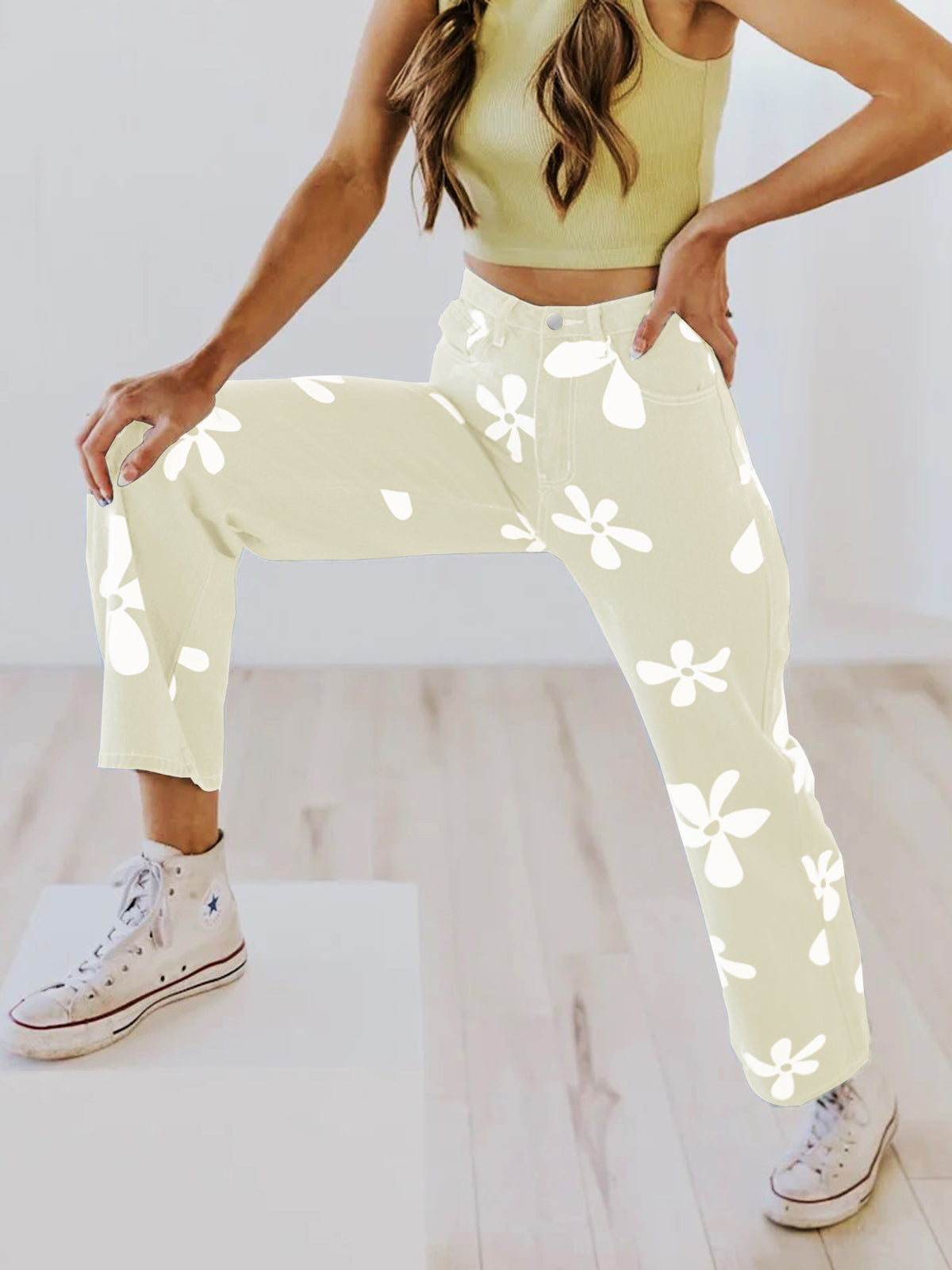Women's High-Waisted Wide-Leg Jeans with Large Floral Print Fashion Glam