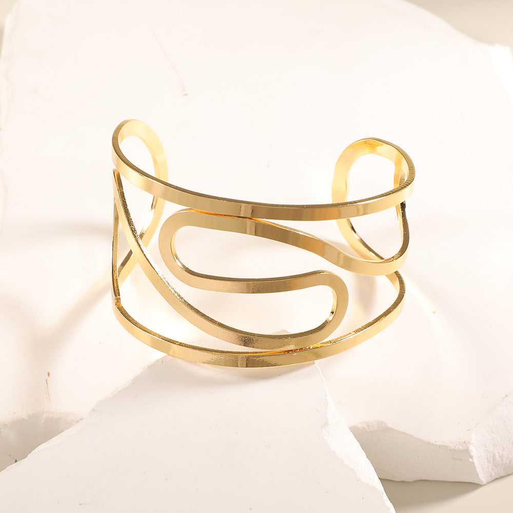 Women Open Bangle with Artistic Relief Design Fashion Glam