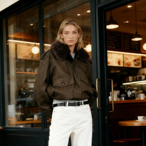 Women's short jacket in pilot bomber style with faux fur shawl collar Fashion Glam