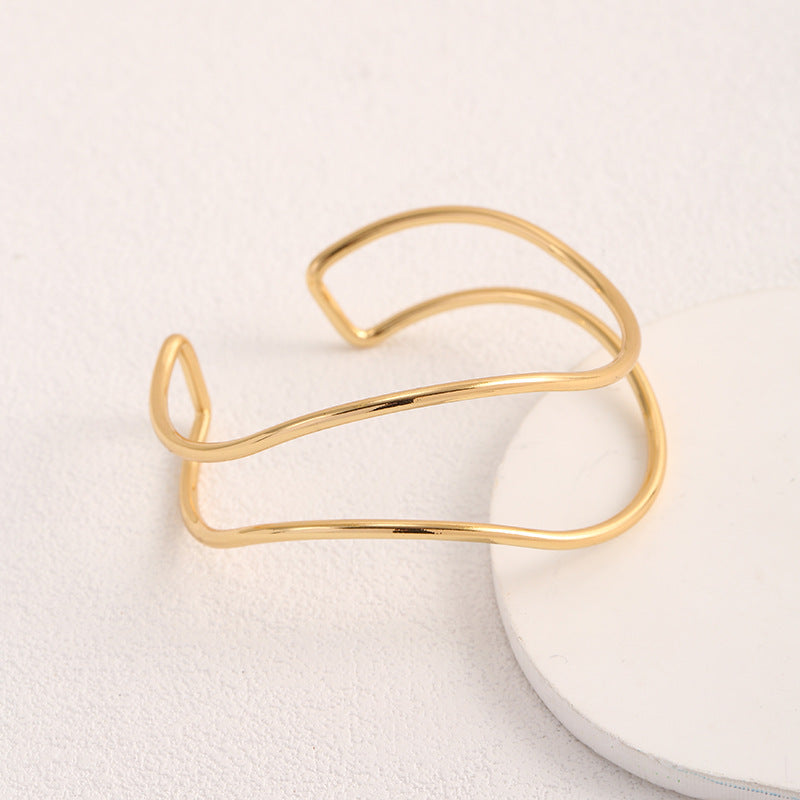 Women Open Bangle in Minimalist Design Fashion Glam