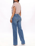 Women's High-Waisted Straight-Leg Jeans in Retro Style with Wide Hem and Five-Pocket Design Fashion Glam