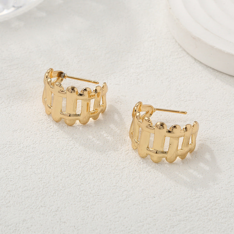 Women's Hanging Earrings with Floral Elements and Elegant Design Fashion Glam