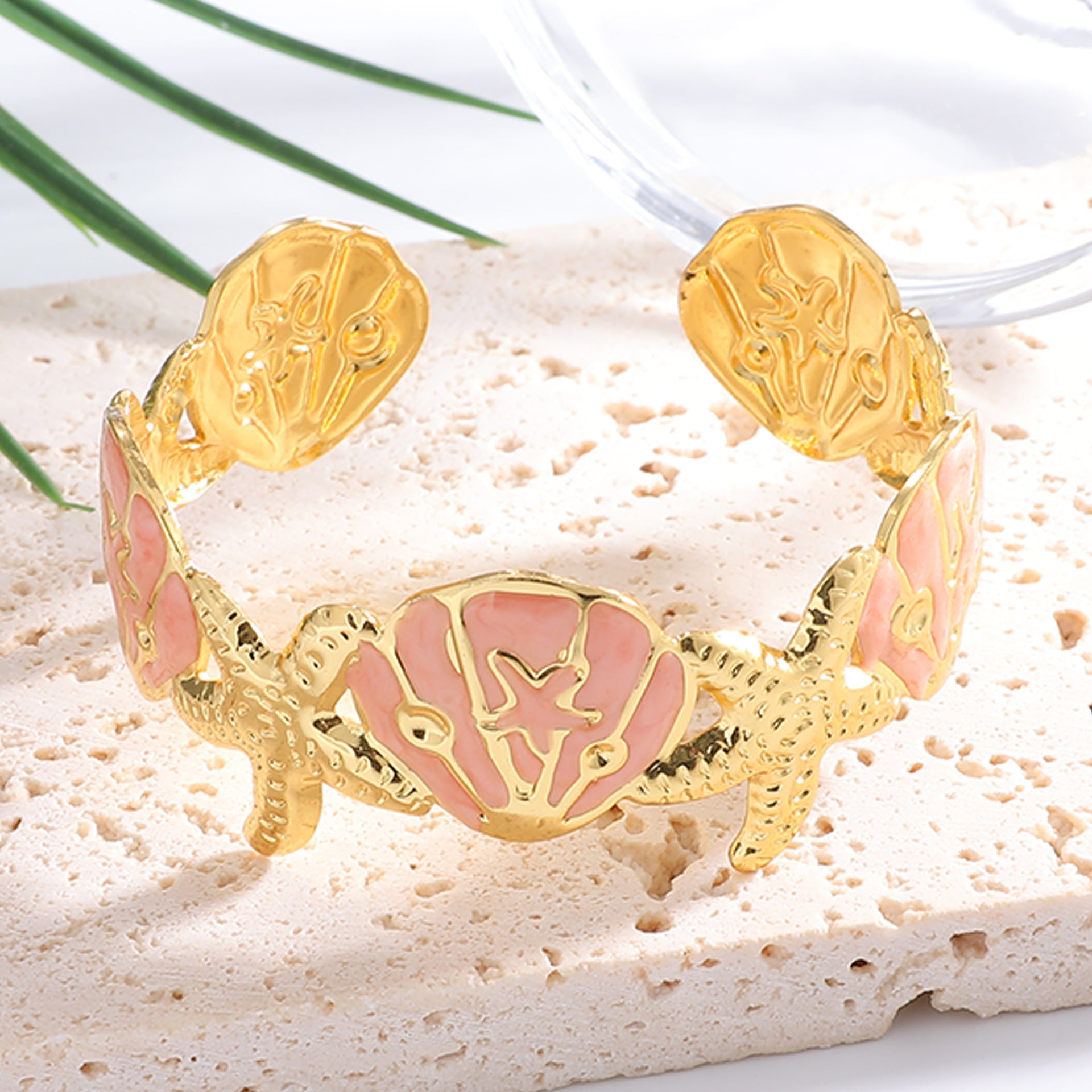 Ladies Elegant Wave-Shaped Bracelets Fashion Glam