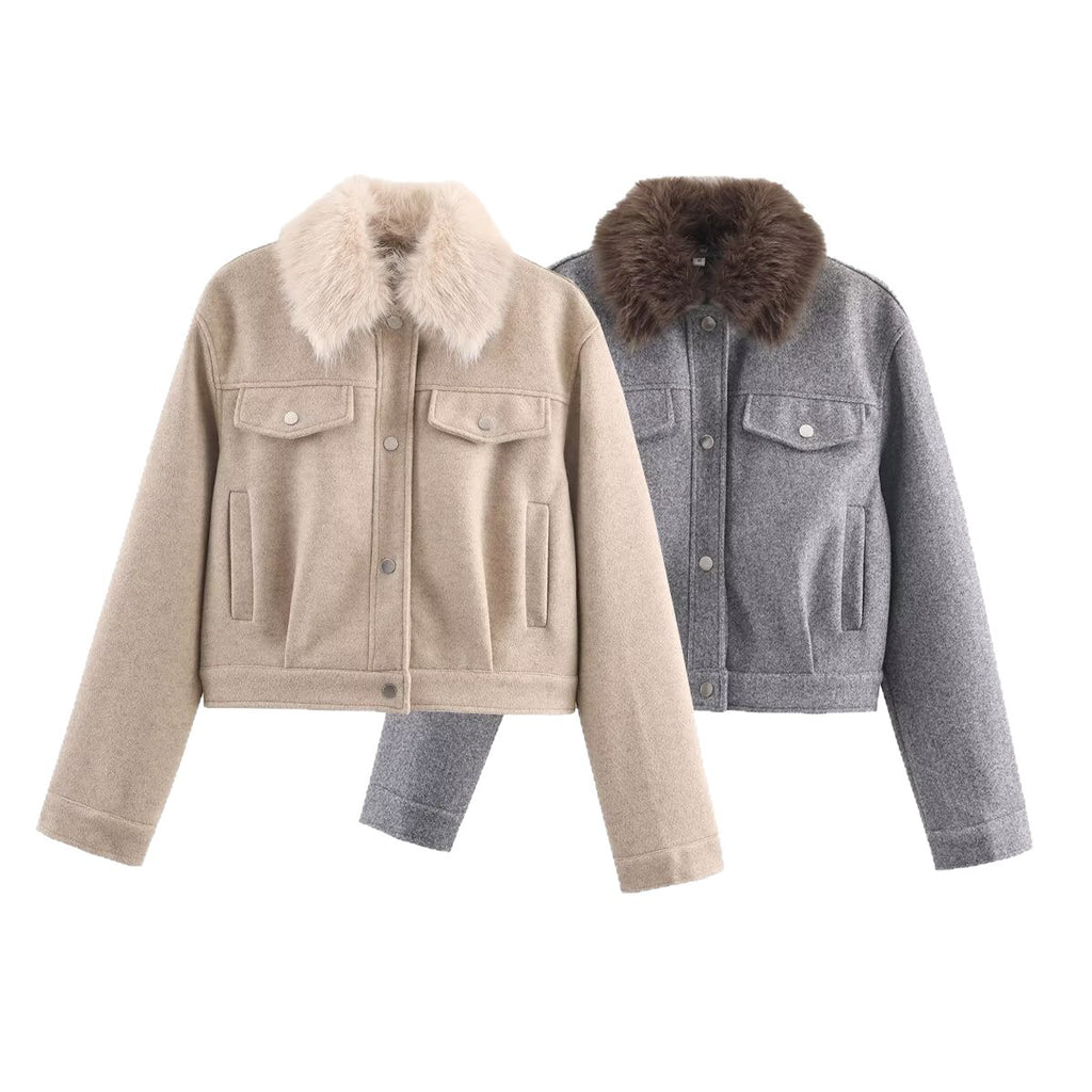 Ladies short wool jacket with voluminous fur collar, snap-button front and patch chest pockets Fashion Glam