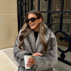 Women's short coat made of voluminous faux fur with wide shawl collar Fashion Glam
