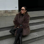Women's short coat made of long-fiber shaggy faux fur with extra voluminous shawl collar Fashion Glam
