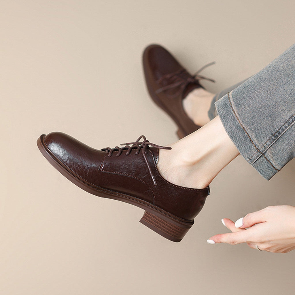 Women Classic Lace-up Shoes Made of Leather Fashion Glam