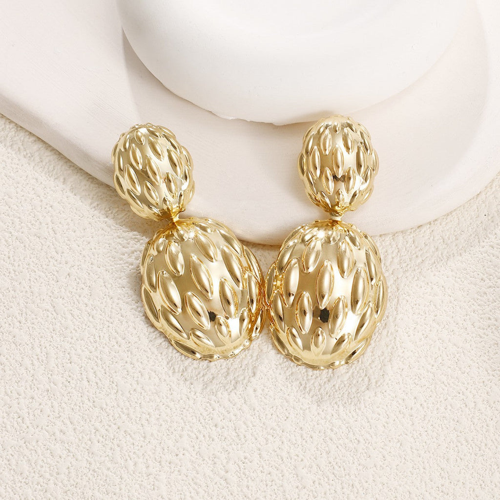 Women's earrings in artistic, structured design Fashion Glam