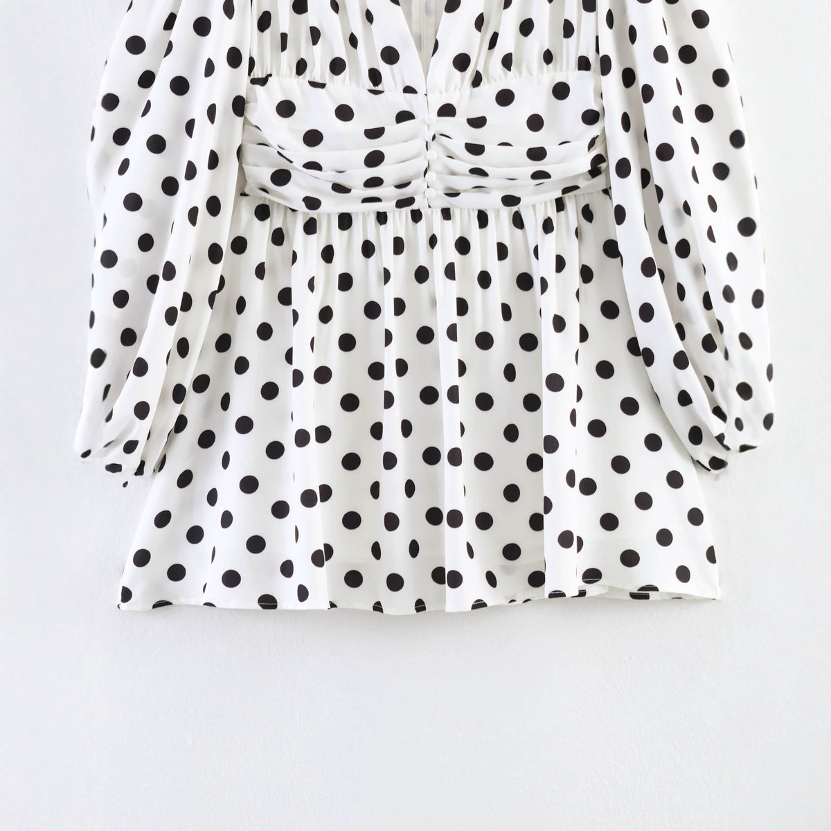 Ladies Polka Dot Blouse with Deep V-Neck, Gathered Waistline and Voluminous Balloon Sleeves Fashion Glam
