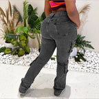 Women High-Cut Cargo Jeans with Multiple Flap Pockets and Frayed Hem Fashion Glam