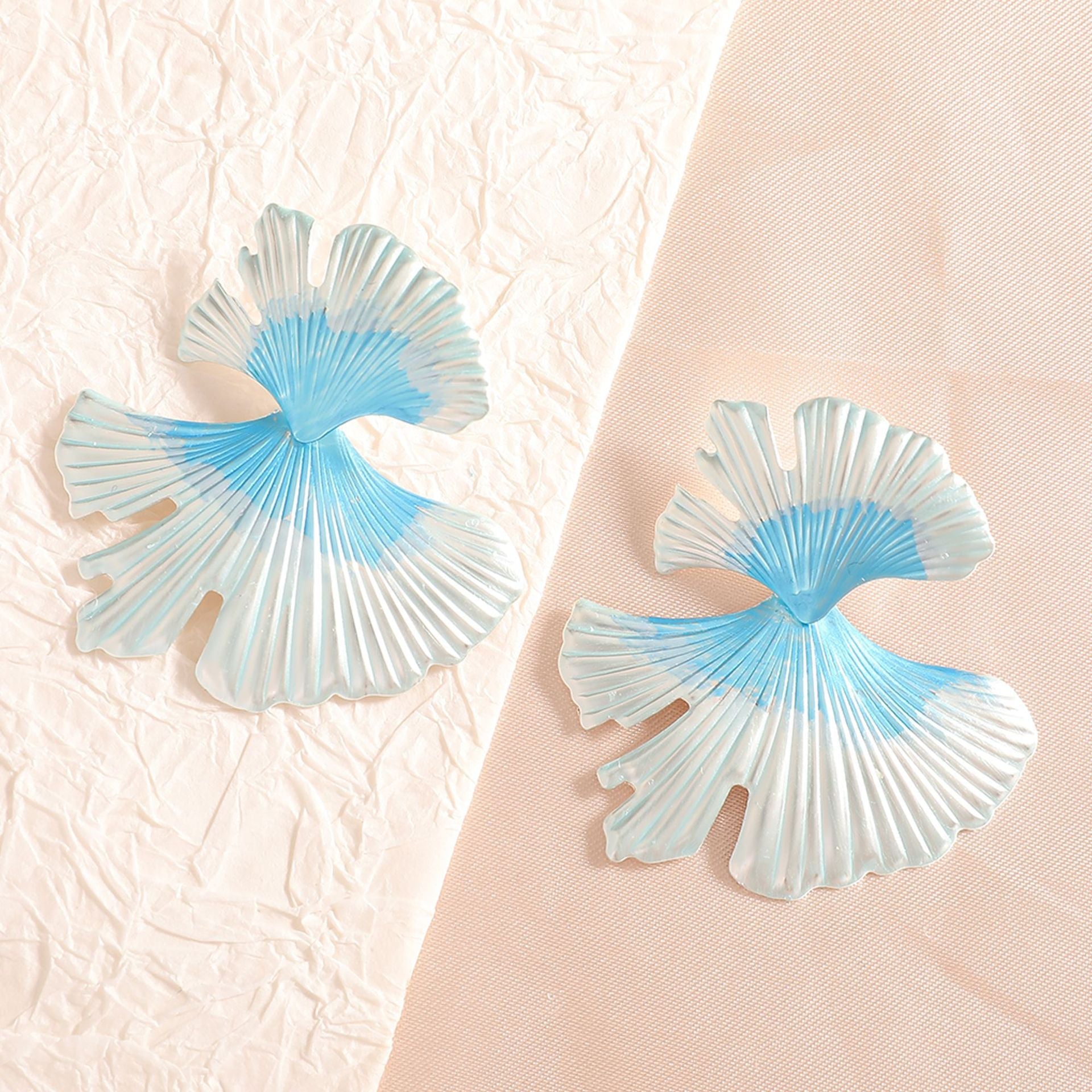 Women's hair accessories with elegant leaf design Fashion Glam