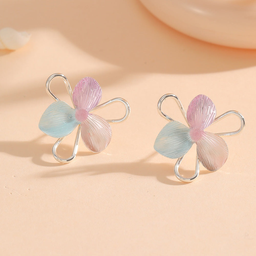Women's hair clips in playful flower design Fashion Glam