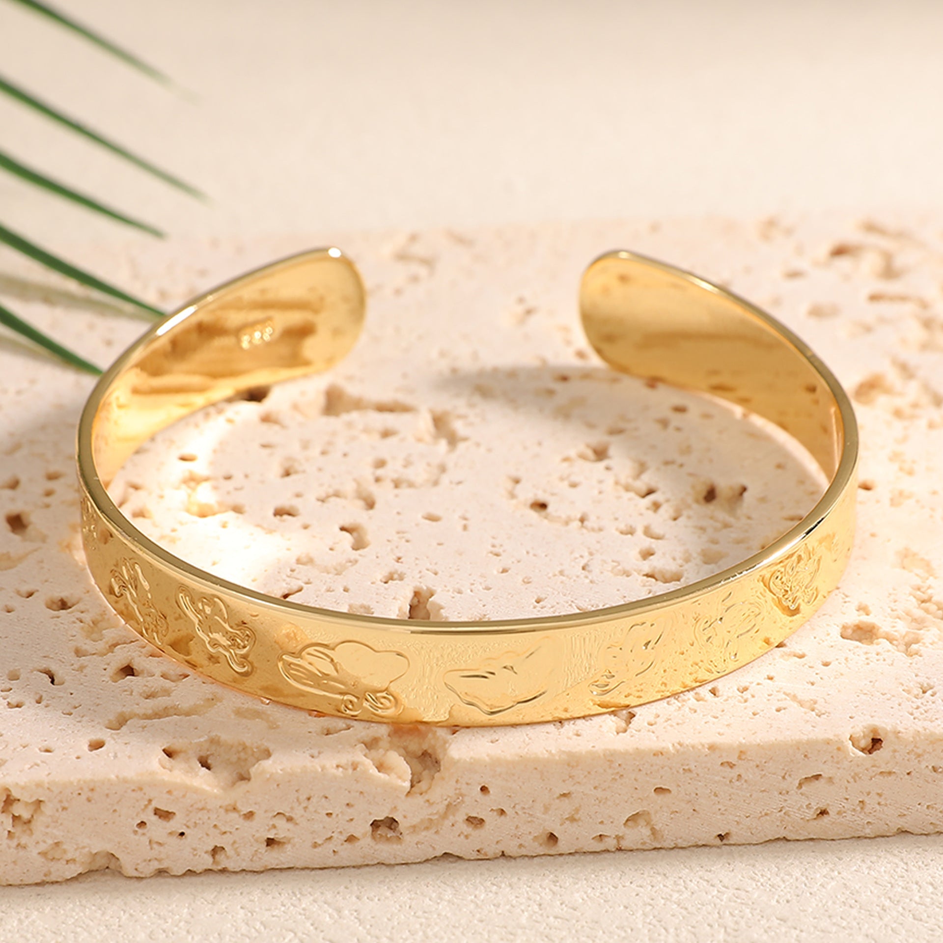 Ladies Open Bangle with Artistic Coral Pattern Fashion Glam