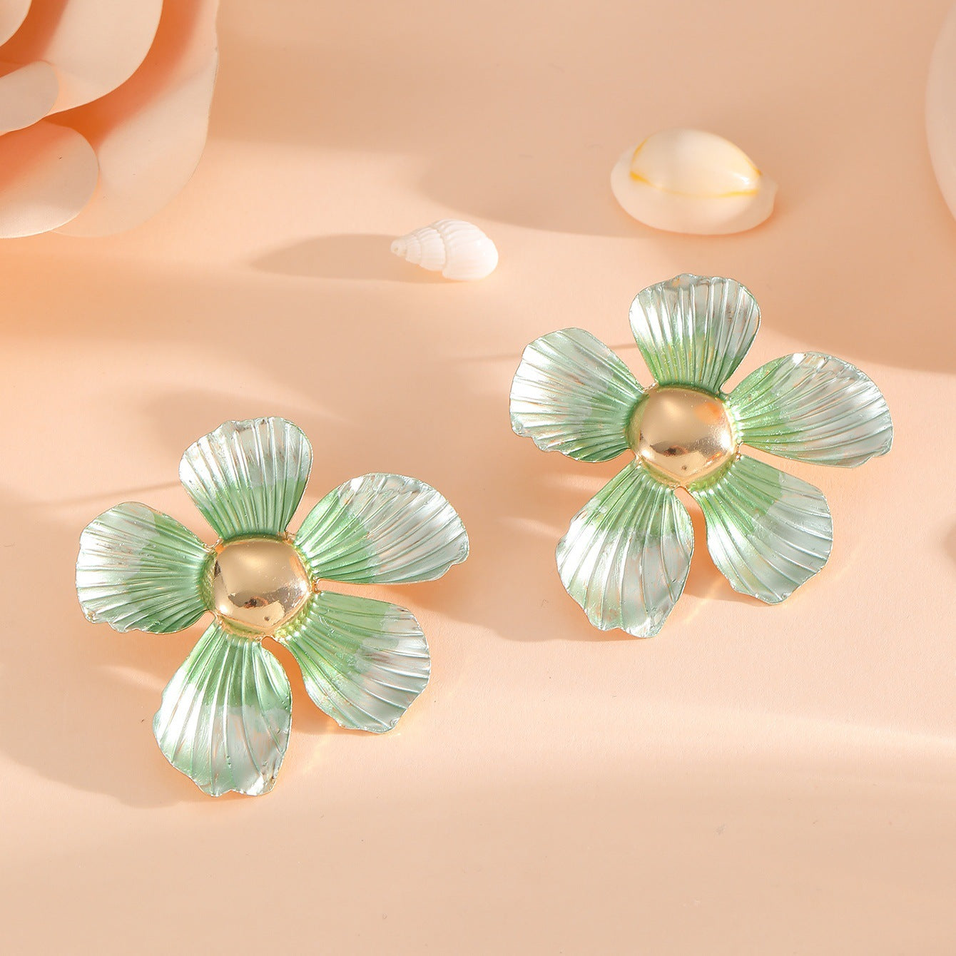 Women's Hair Clips in Artistic Flower Motif Fashion Glam