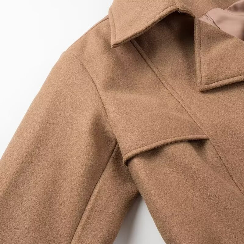 Women Maxilength double-breasted trench coat made of wool blend with tie belt and shoulder flap Fashion Glam