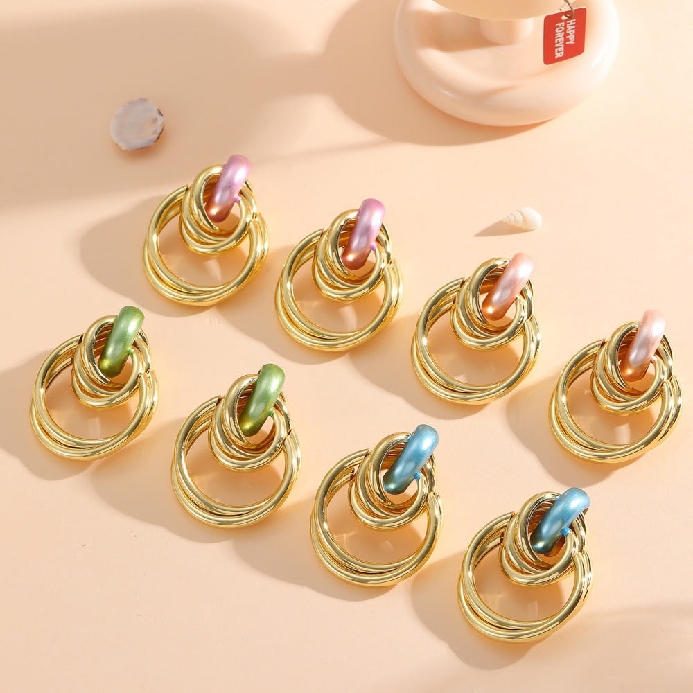Women's Hanging Earrings with Elegant, Sculptural Design Fashion Glam