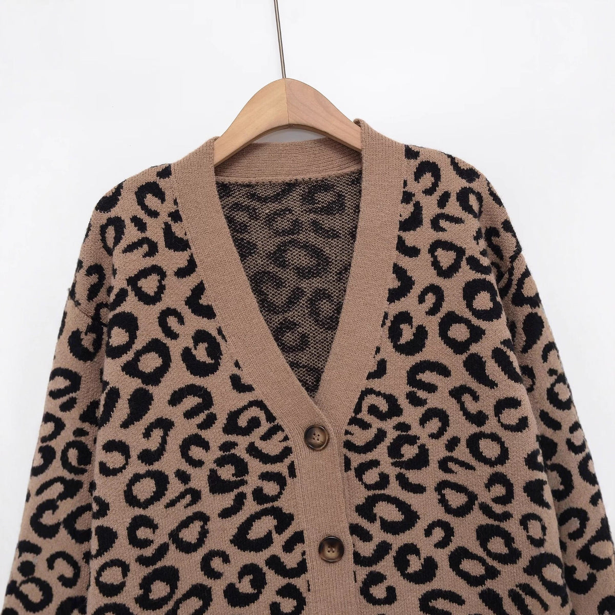 Women's Oversized Knit Cardigan with Leopard Print, V-Neck and Button Placket Fashion Glam