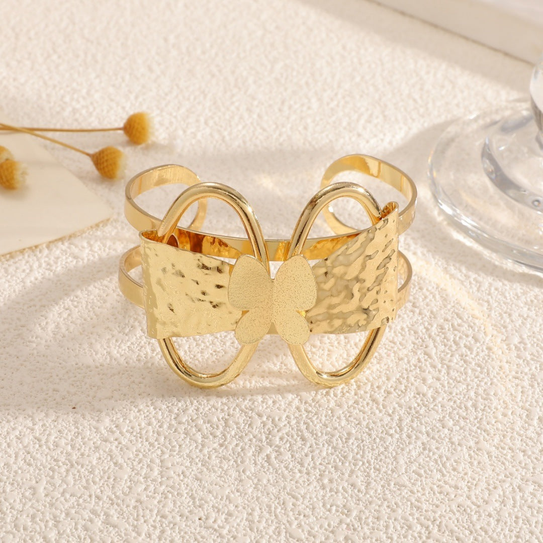 Women's bracelet with ornate butterfly design Fashion Glam