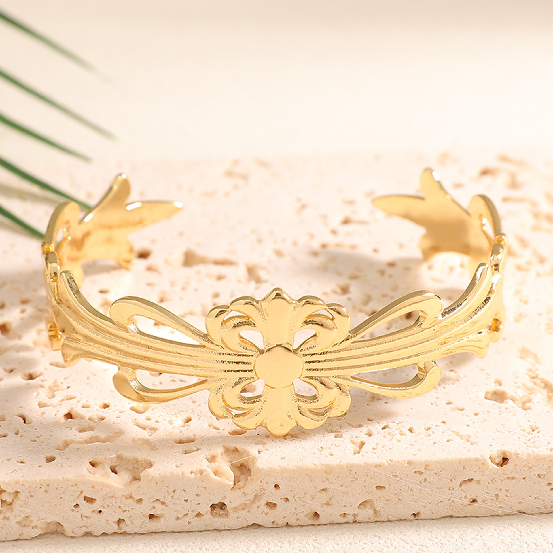 Ladies Open Bangle with Artistic Coral Pattern Fashion Glam