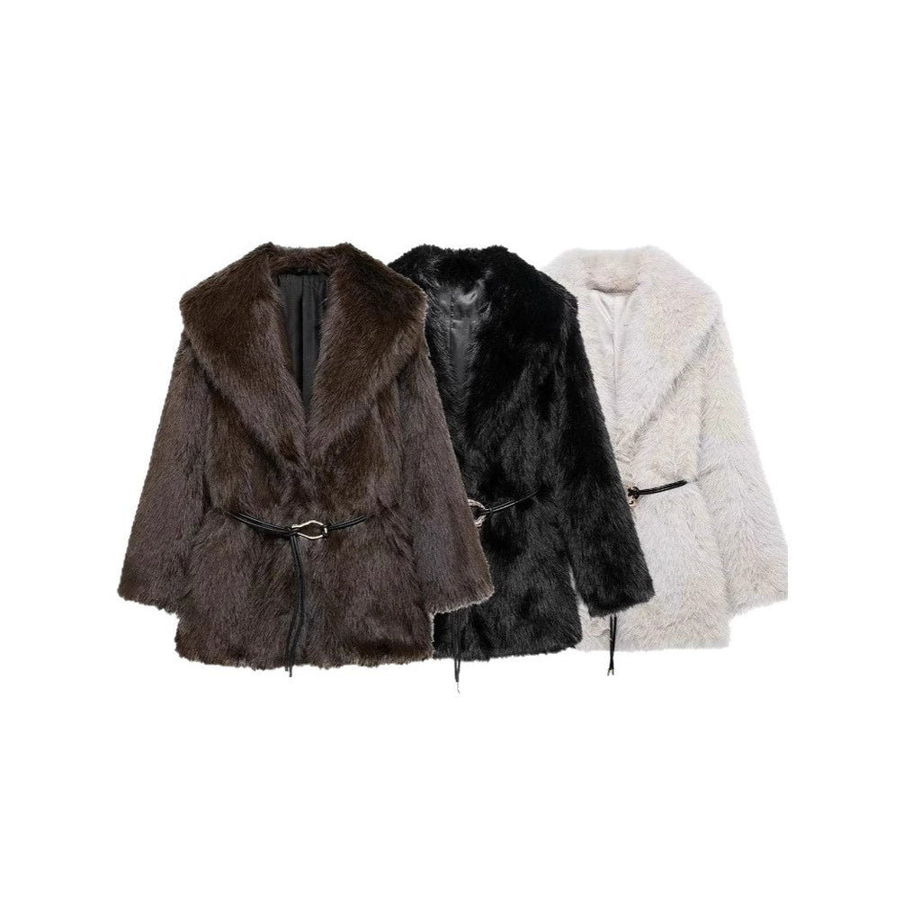 Ladies short coat made of high-pile faux fur with a large shawl collar and decorative belt Fashion Glam